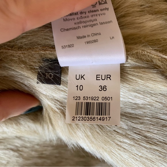 River Island, Beige Faux Suede & Fur Women's Cropped Vest, Size Small - Picture 10 of 10